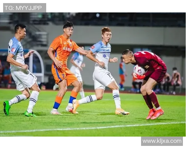 西安篮球队的节奏变革引发热议球迷期待新风貌与战术创新 西安篮球队的节奏变革引发热议球迷期待新风貌与战术创新