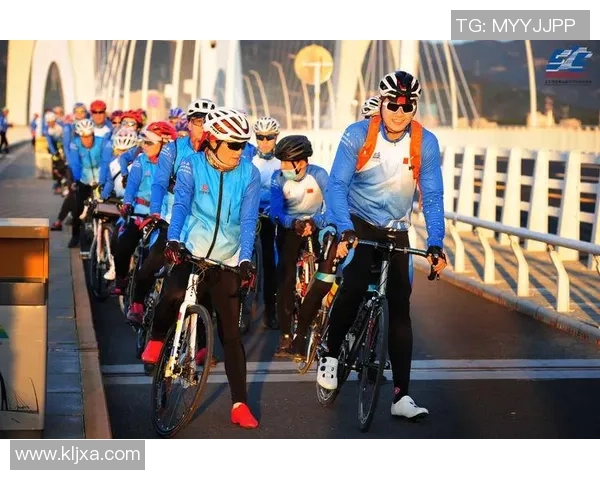 足球明星享受美食时刻火腿肠成为他们的独特选择与能量补给 足球明星享受美食时刻火腿肠成为他们的独特选择与能量补给