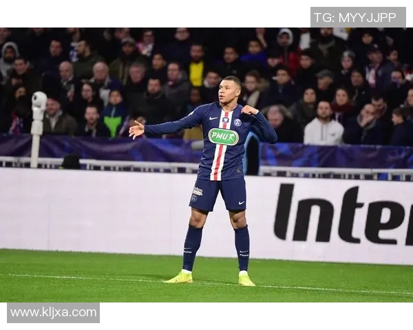 足球明星背后的怒火与激情揭示了他们不为人知的一面 足球明星背后的怒火与激情揭示了他们不为人知的一面